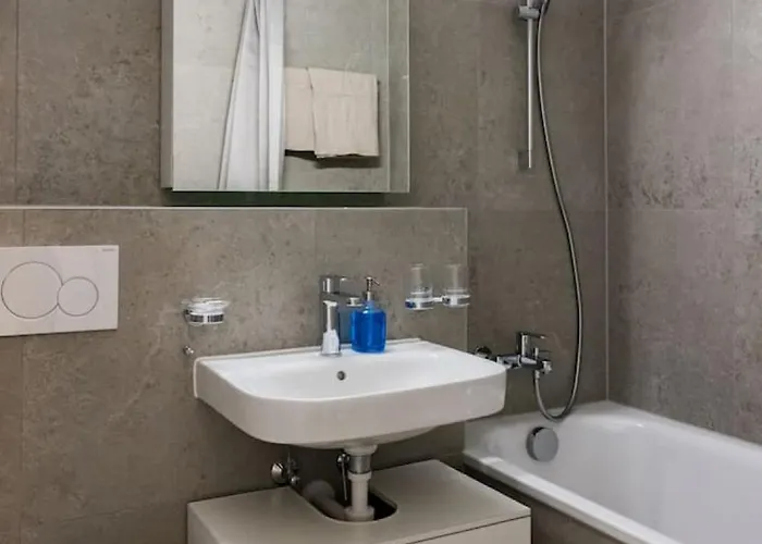 The Mini Minimalist Free Parking Appartement *